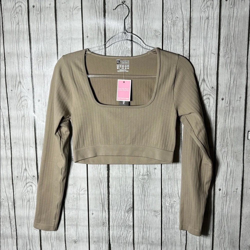 PrettyLittleThing stone wide contour rib square neck long sleeve crop top XL